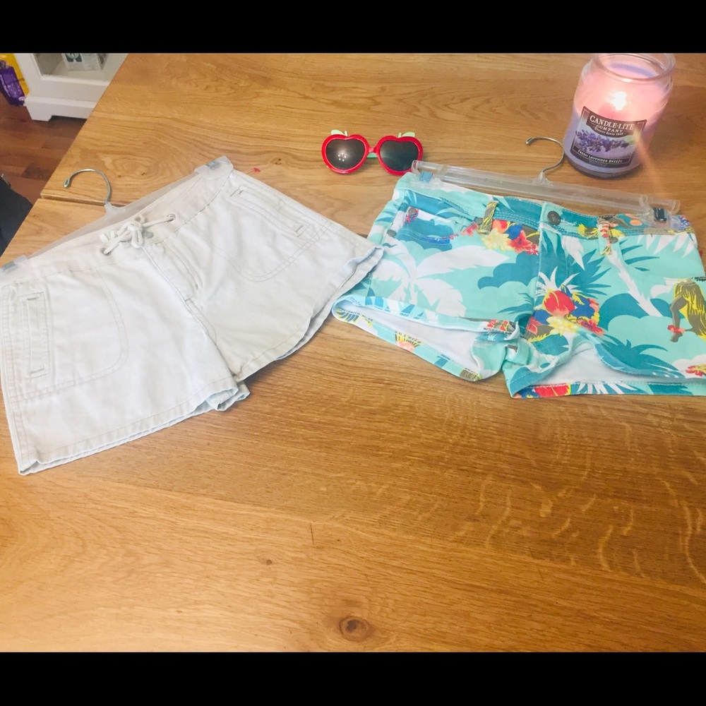 🦋🦋Lot shorts girls size 12 Roxy
